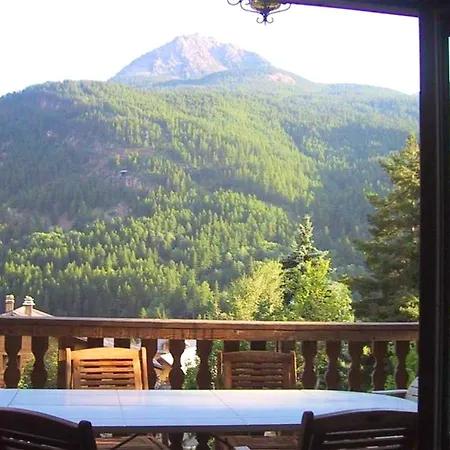 Chalet Chaleureux A Avec Vue Montagne Et Cheminee